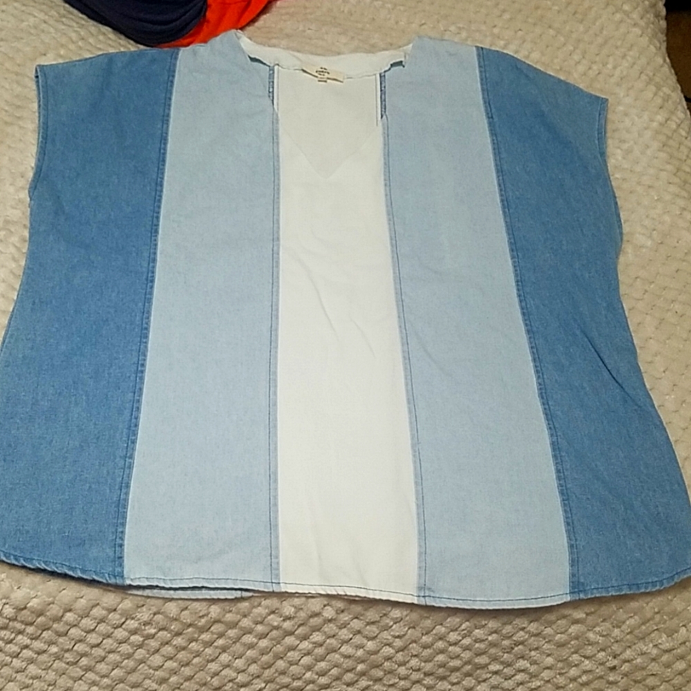 COPY - 5 for $20 COPY - Entro Denim Top size M